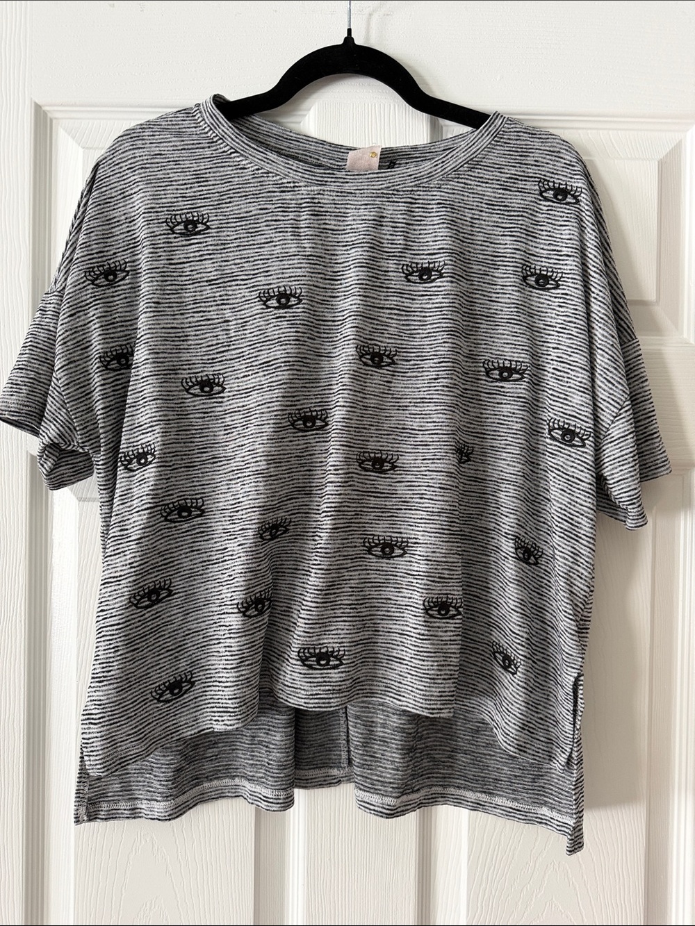 AKEMI + KIN ANTHROPOLOGIE Gray Striped Short Sleeve Tee with Eye Motif